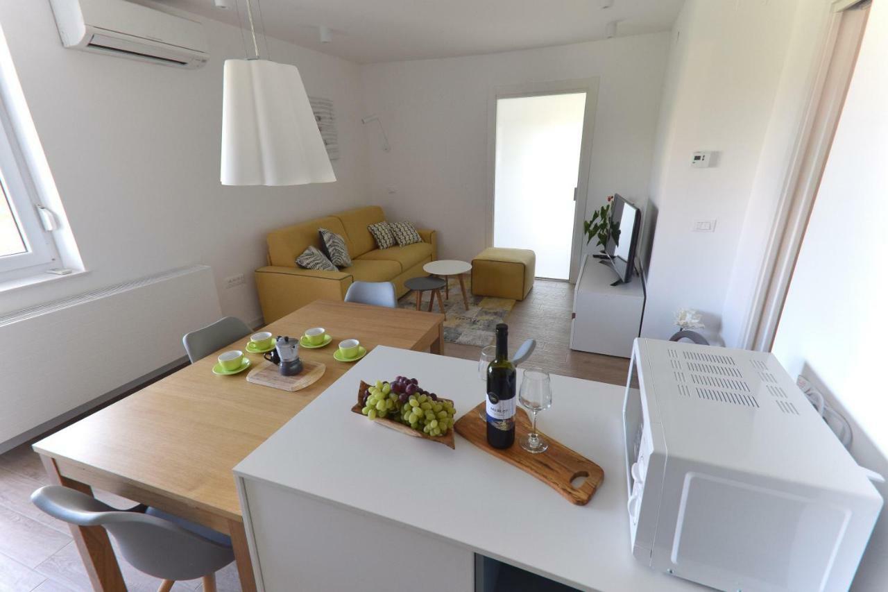 Apartment Vostan พูลา ภายนอก รูปภาพ