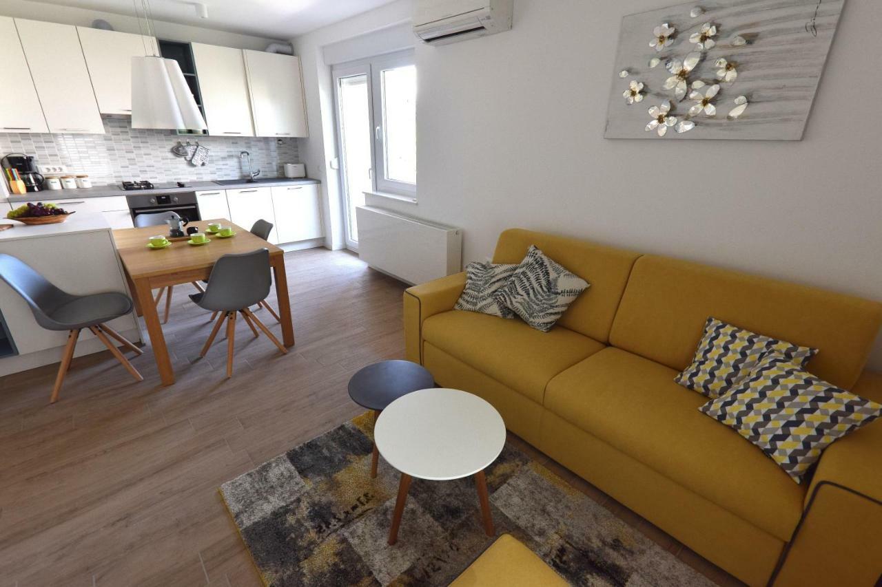 Apartment Vostan พูลา ภายนอก รูปภาพ