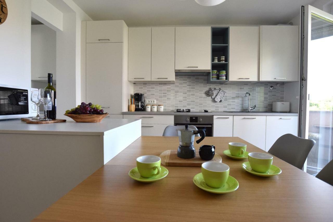 Apartment Vostan พูลา ภายนอก รูปภาพ