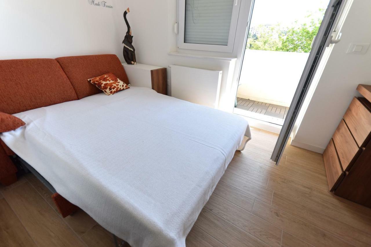 Apartment Vostan พูลา ภายนอก รูปภาพ